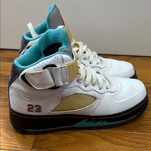 Nike Kid’s AF-1 Air Jordan White and Teal Sneakers size 3.5Y